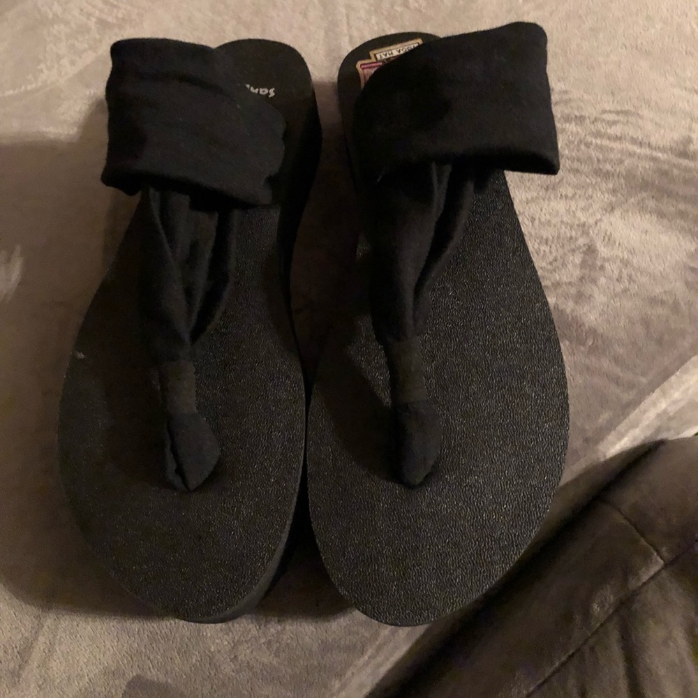 Sanuks platform sandals